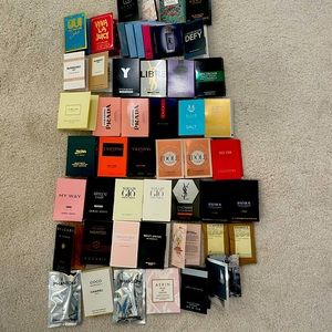 55+ piece luxury fragrance lot + 5 free gifts!
